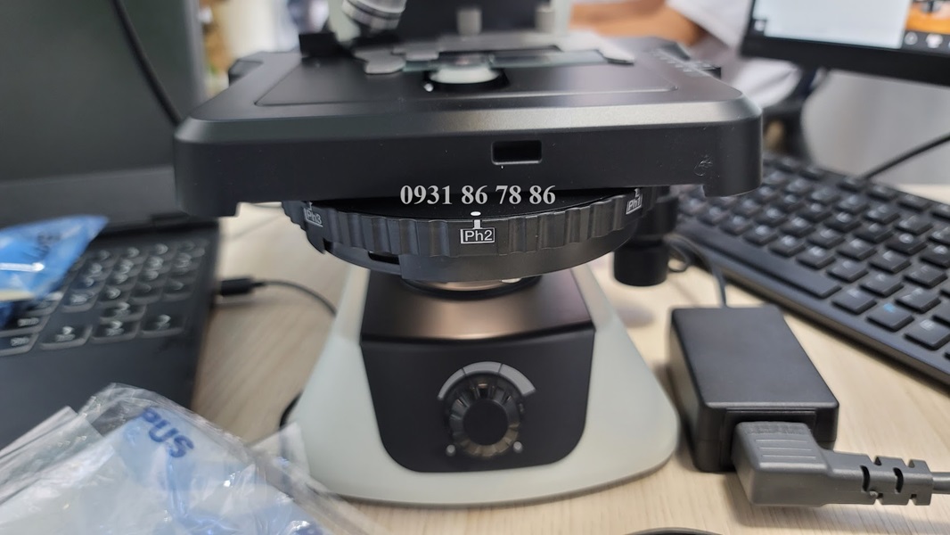 Kính Hiển Vi Sinh Học Ba Mắt CX43