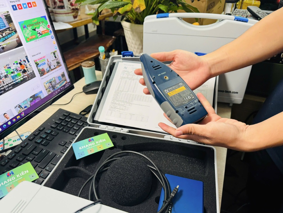 Gắn pin cho BSWA 308 Gắn pin cho BSWA 308